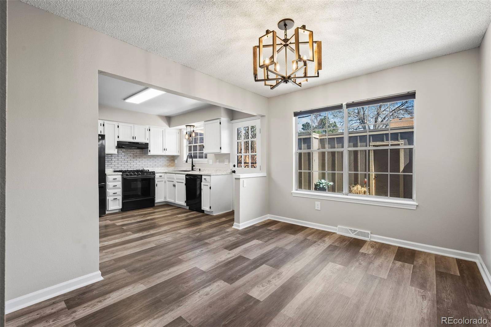 Denver, CO 80227,7101 W Yale AVE #3403