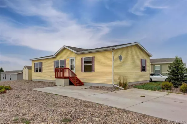 3020 Foxtail LN, Evans, CO 80620