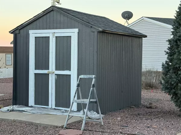 Pueblo, CO 81008,6464 Dillon DR #107