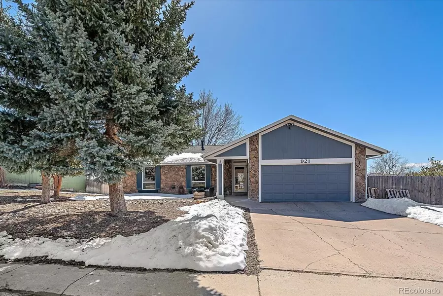 921 Mountain View DR, Castle Rock, CO 80104