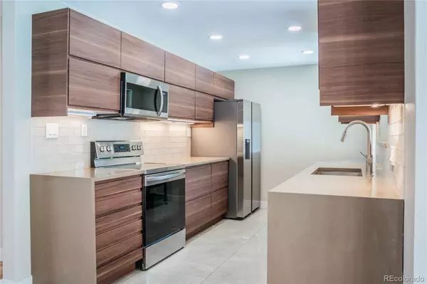 Lakewood, CO 80214,6935 W 16th AVE