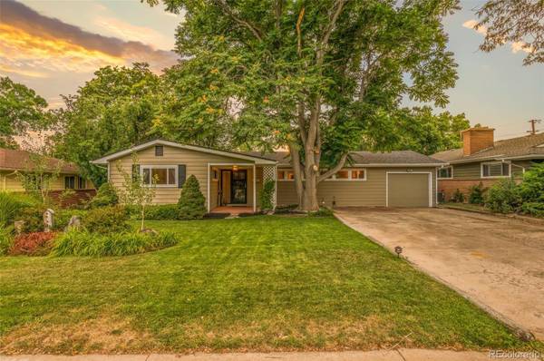 2557 S Dexter ST, Denver, CO 80222