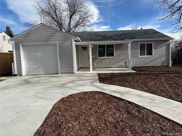 812 Geneva ST, Aurora, CO 80010