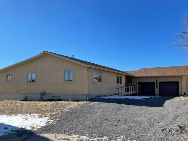 2107 Hillside CIR, Pueblo, CO 81008