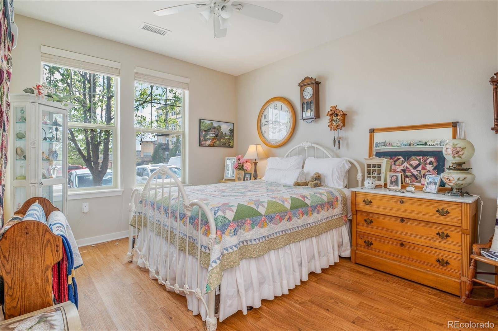 Broomfield, CO 80020,13598 Via Varra #115