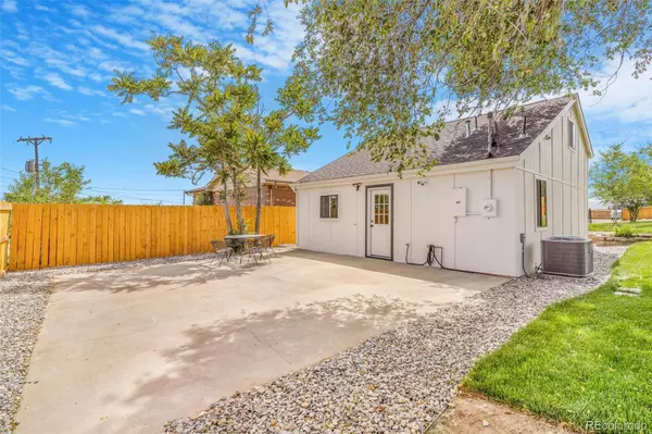 Englewood, CO 80110,3452 S Clay ST