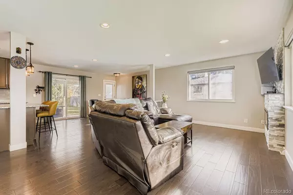 Centennial, CO 80121,6130 S Pennsylvania ST