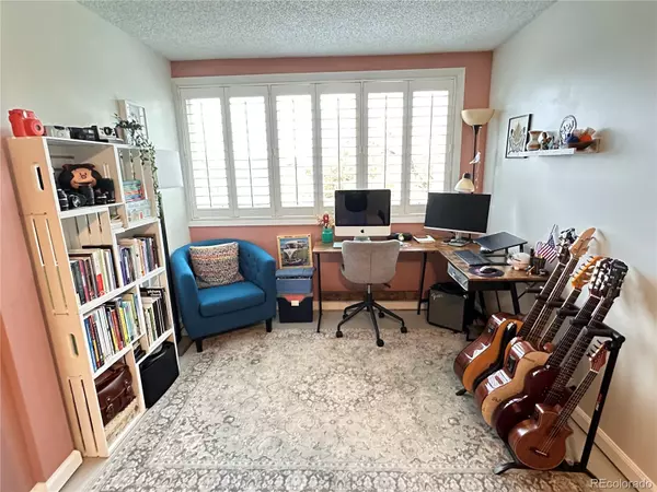 Denver, CO 80210,2225 Buchtel BLVD #305