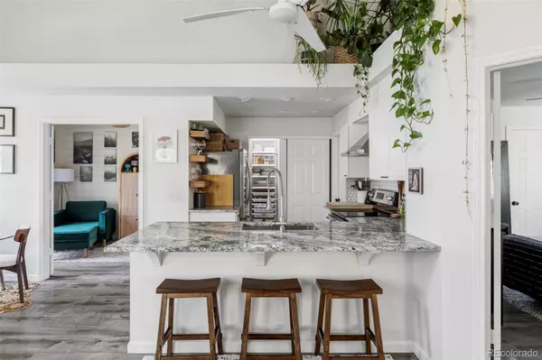 888 S Reed CT #B, Lakewood, CO 80226