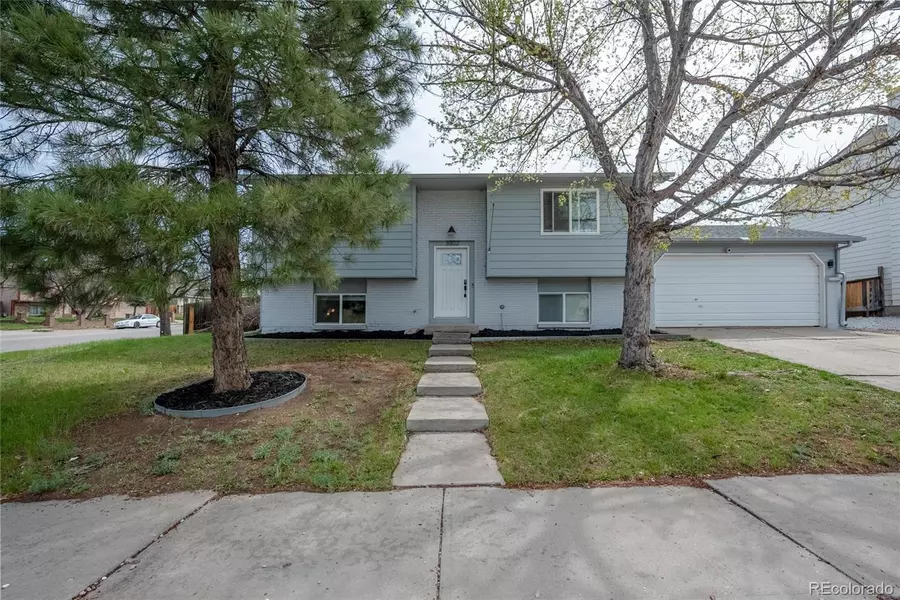 3902 S Uravan ST, Aurora, CO 80013