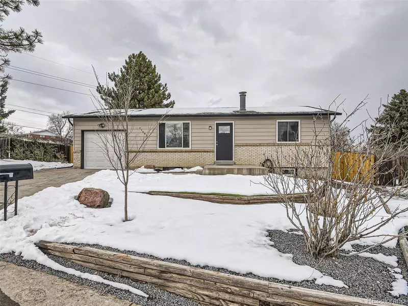 11483 W Hawaii AVE, Lakewood, CO 80232