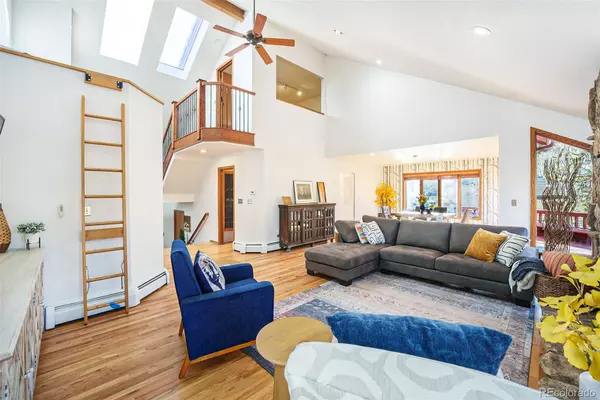 Golden, CO 80401,23526 Currant DR