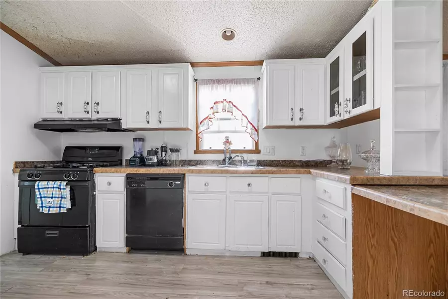 4210 E 100th AVE AVE, Thornton, CO 80229