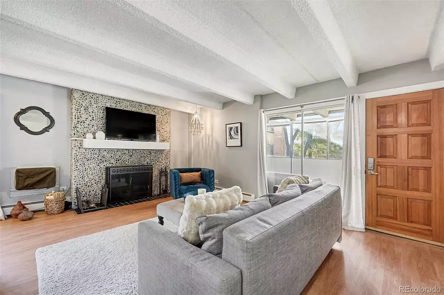 836 Dexter ST #205, Denver, CO 80220