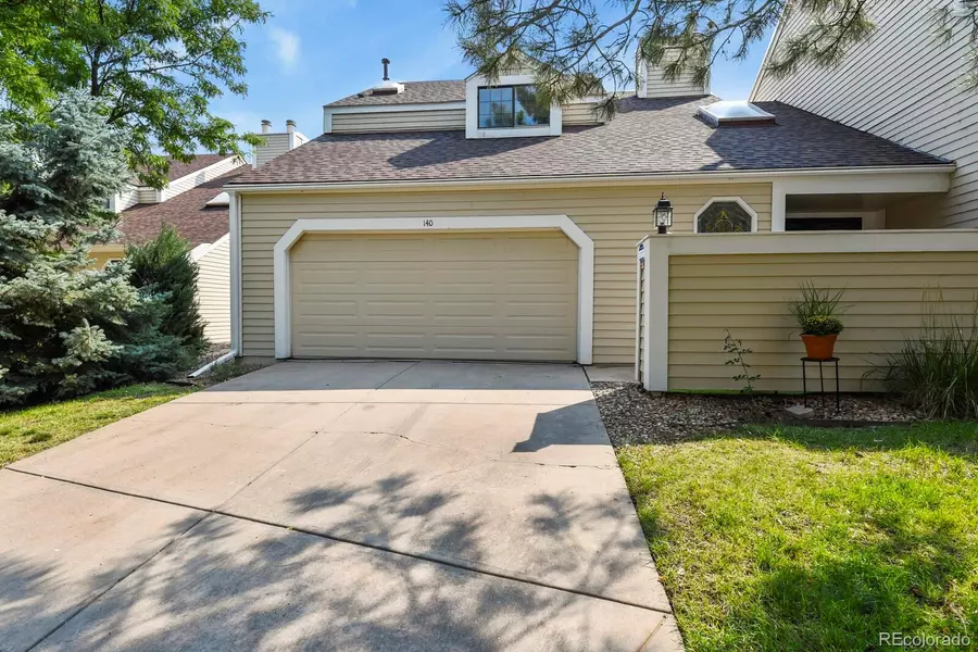 140 S Fraser CIR, Aurora, CO 80012