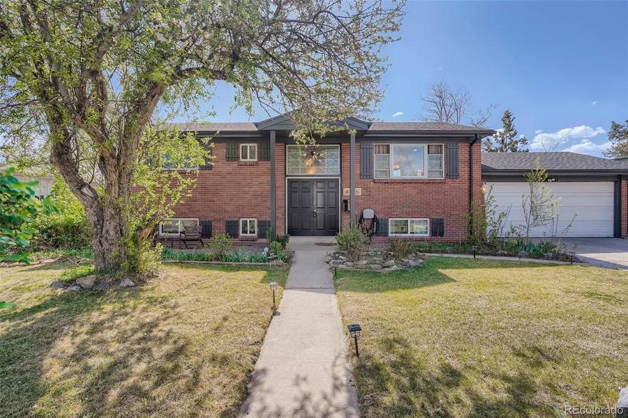 436 Quentin ST, Aurora, CO 80011