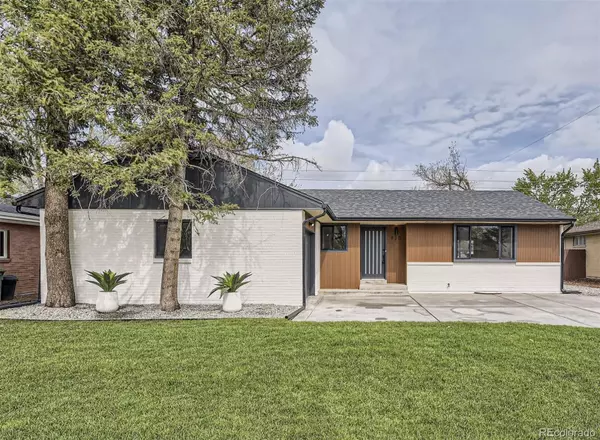 920 S Hudson ST, Denver, CO 80246