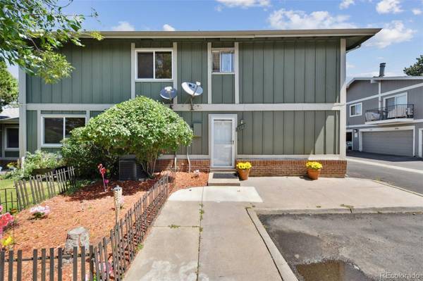 1272 S Uvalda ST,  Aurora,  CO 80012