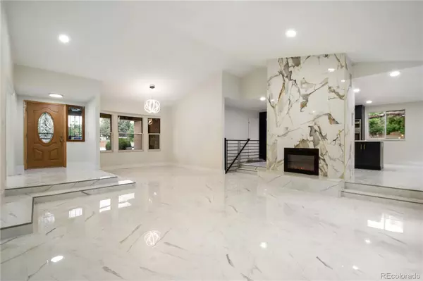 Centennial, CO 80122,1392 E Nichols AVE