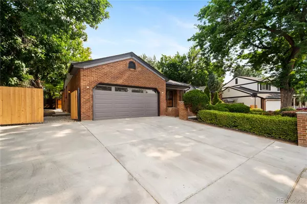 Centennial, CO 80122,1392 E Nichols AVE