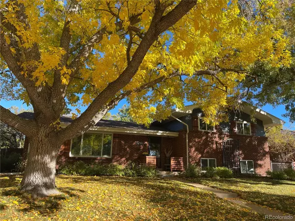 4700 S Lipan ST, Englewood, CO 80110