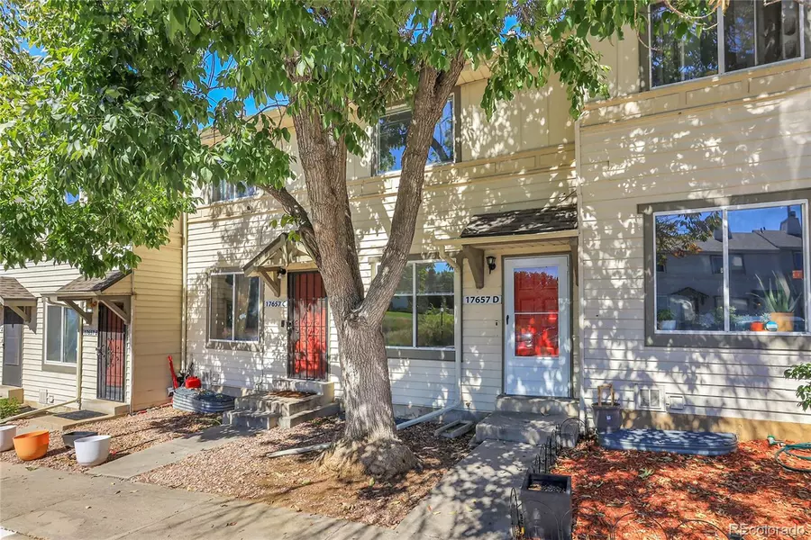 17657 E Loyola DR #D, Aurora, CO 80013