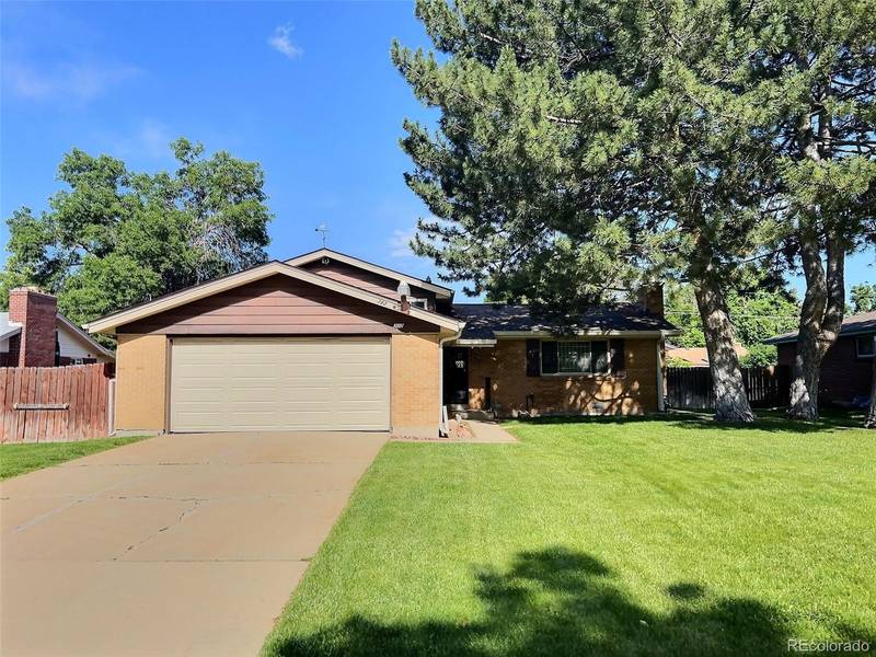 382 Salem ST, Aurora, CO 80011