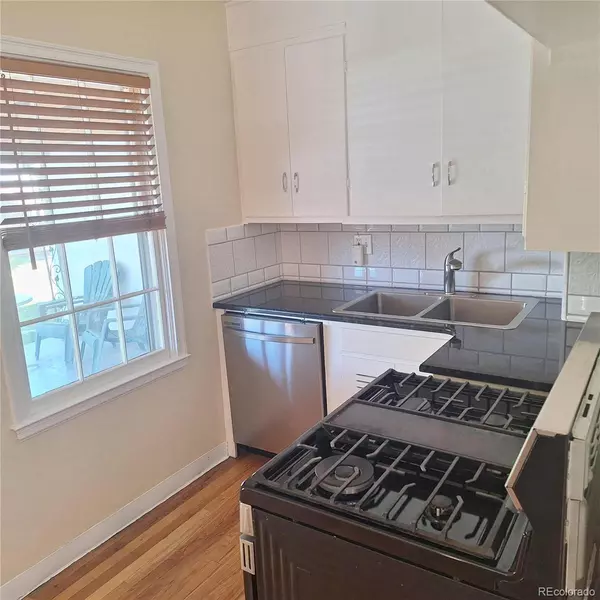 Denver, CO 80204,939 Grove ST