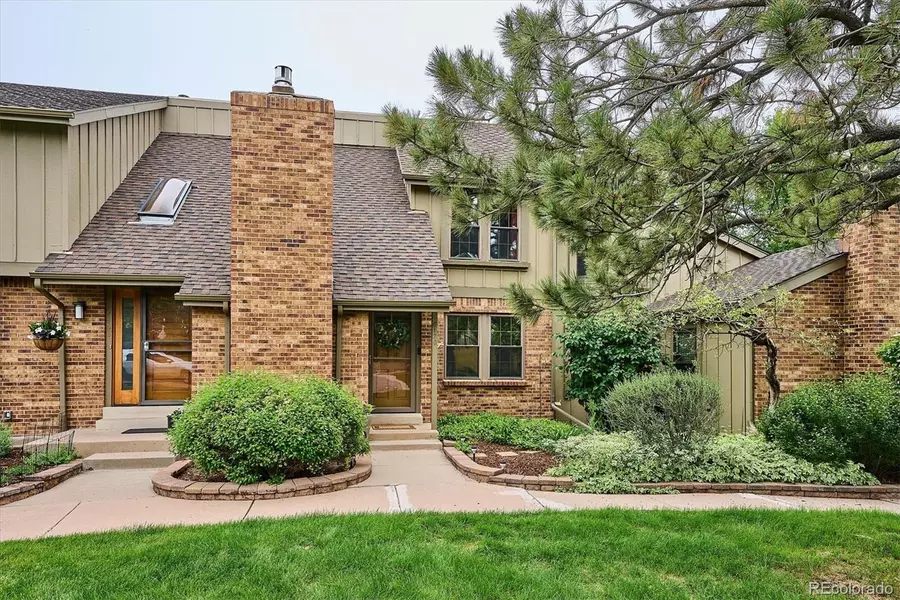 8170 E Phillips CIR, Centennial, CO 80112