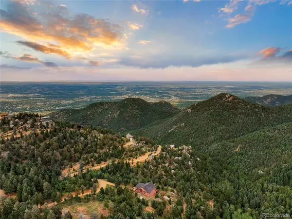 Manitou Springs, CO 80829,302 Earthsong WAY