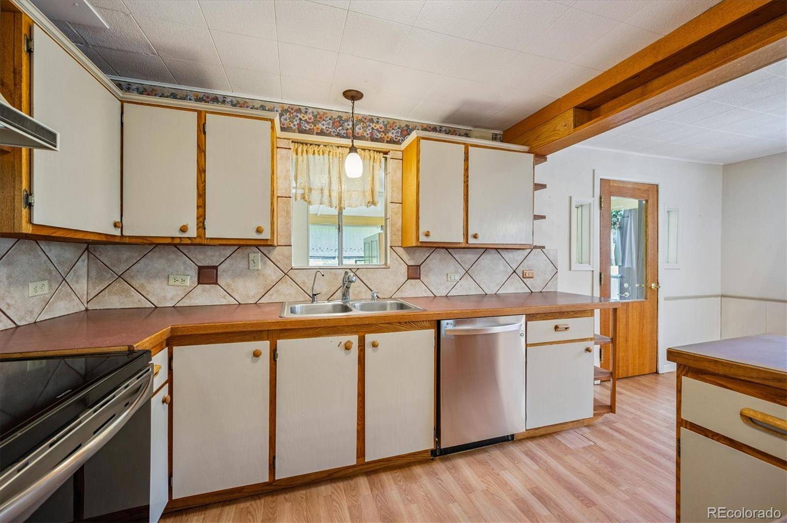 Evergreen, CO 80439,5818 S Skyline DR