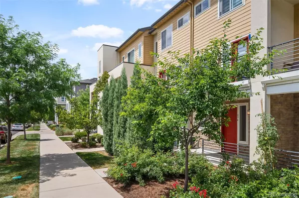 Littleton, CO 80122,694 E Hinsdale AVE