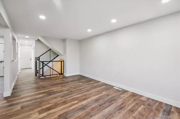 Lakewood, CO 80232,9394 W Utah AVE