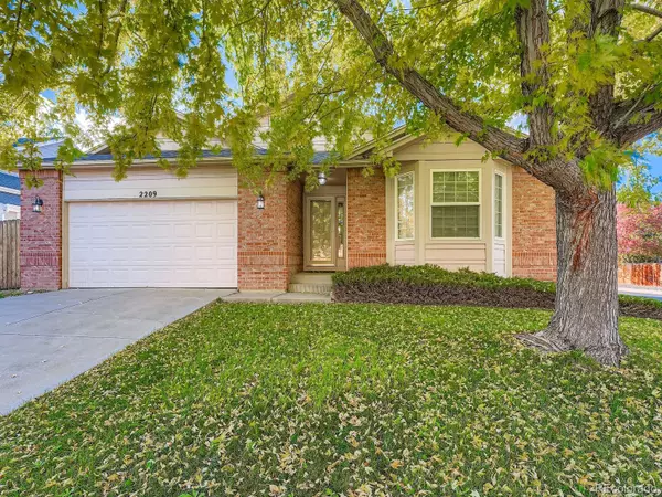 2209 S Flanders ST, Aurora, CO 80013