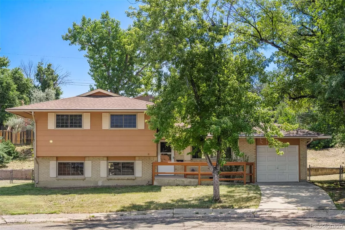 Colorado Springs, CO 80910,1827 Montezuma DR