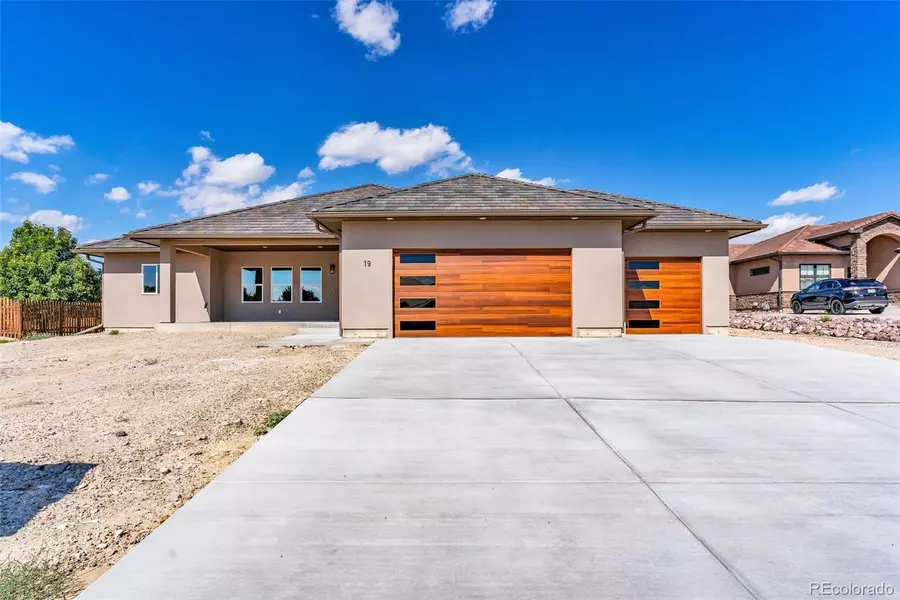 19 S Villa Del Sol CT, Pueblo West, CO 81007