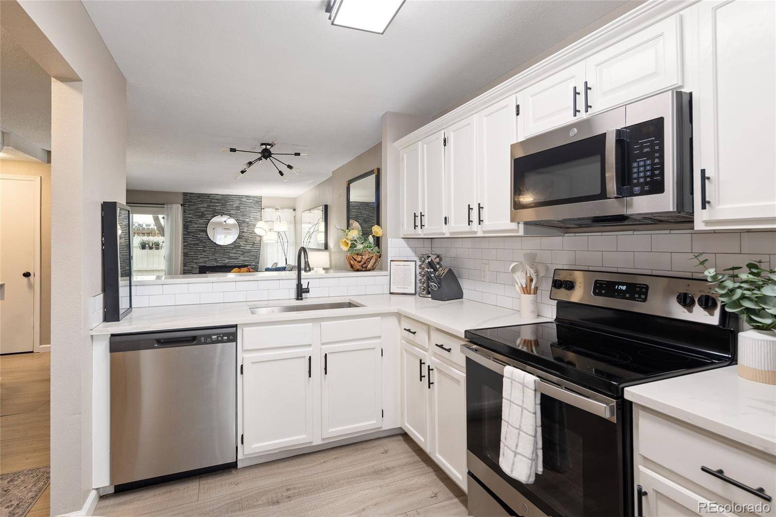 Littleton, CO 80127,10587 W Maplewood DR #C