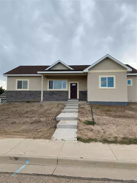 205 Civic CIR, Kersey, CO 80644