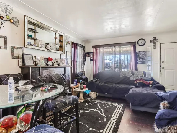 Denver, CO 80207,3001 Dahlia ST