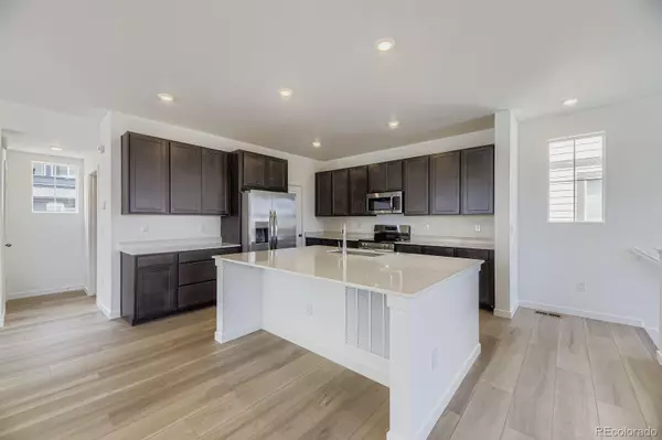 Littleton, CO 80125,8851 Waterleaf LN