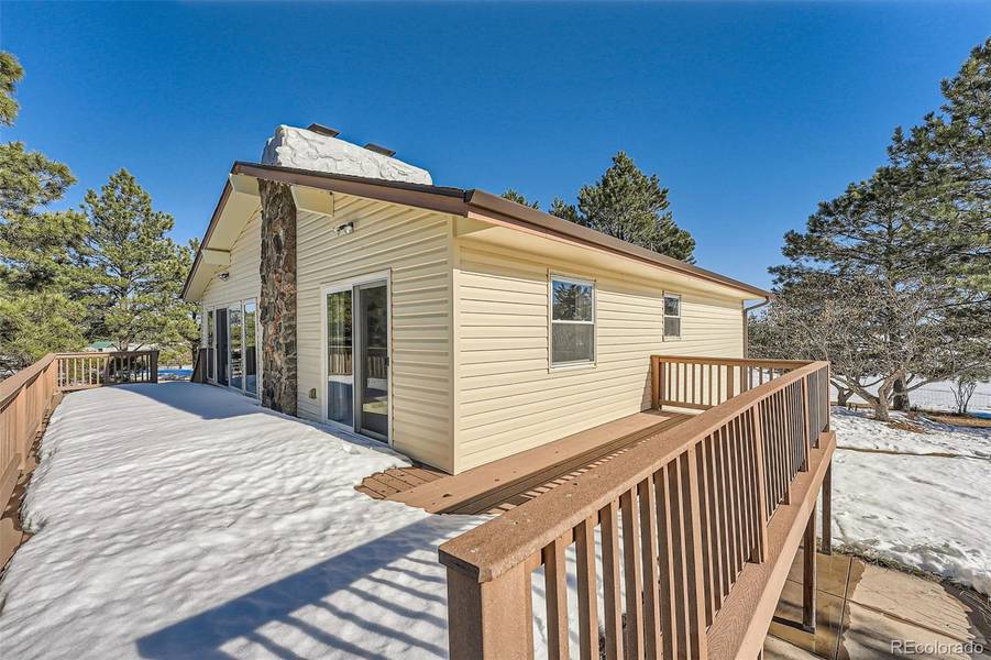 2872 E Ridge RD, Elizabeth, CO 80107