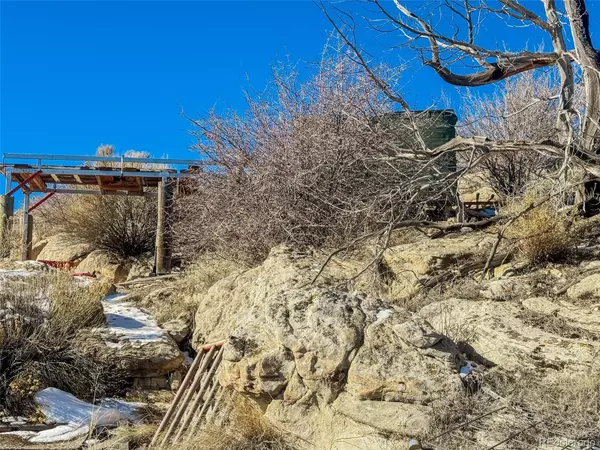 De Beque, CO 81630,1719 35 1/10 RD