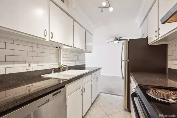 Denver, CO 80237,7665 E Quincy AVE #204