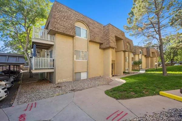 Denver, CO 80237,7665 E Quincy AVE #204