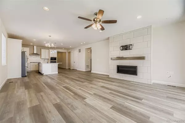 Aurora, CO 80016,7287 S White Crow WAY