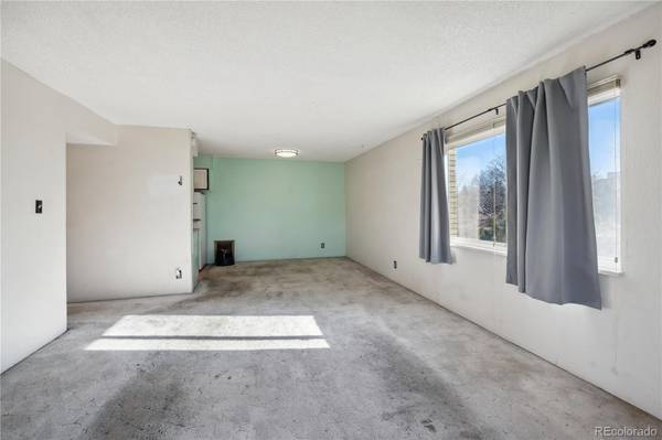 Denver, CO 80237,7455 E Quincy AVE #204