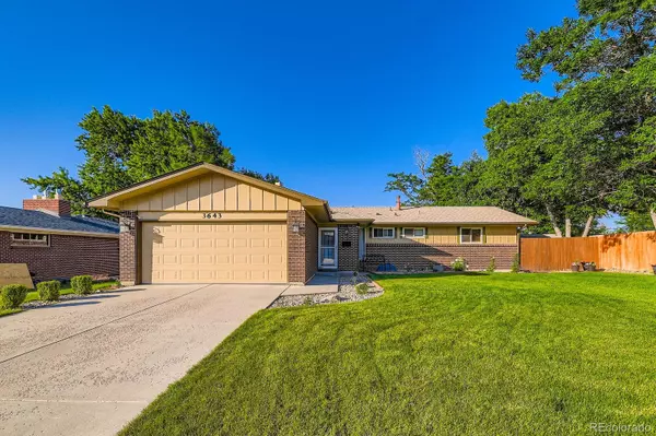 Centennial, CO 80121,3643 E Lake DR