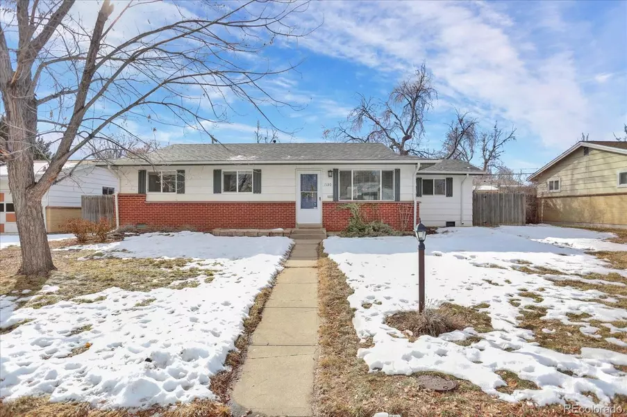 7130 W Calahan AVE, Lakewood, CO 80232