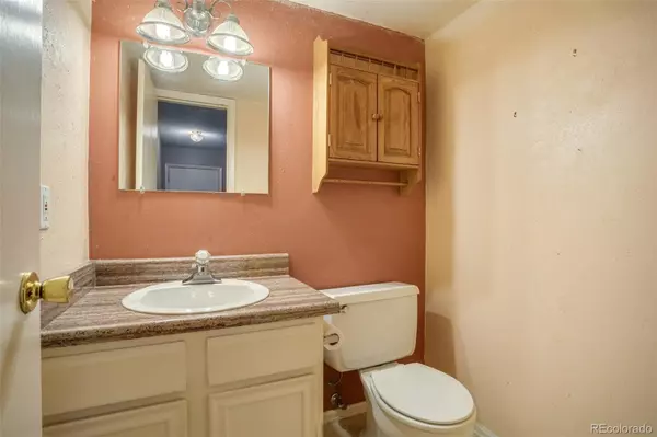 Lakewood, CO 80401,750 Tabor ST #55