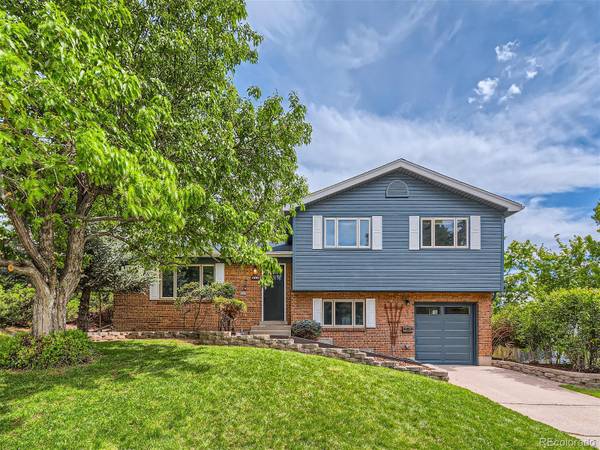 932 E Briarwood CIR, Centennial, CO 80122